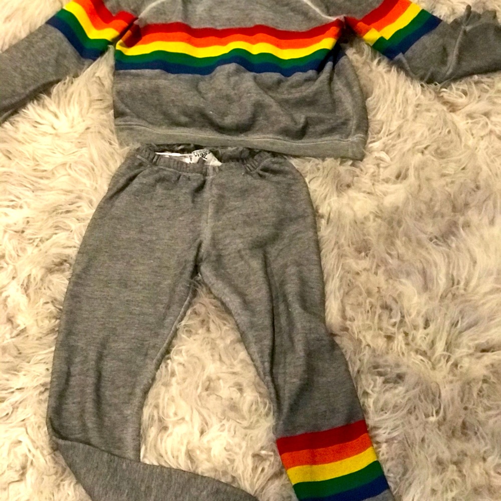 2 piece set. Top & Bottom.